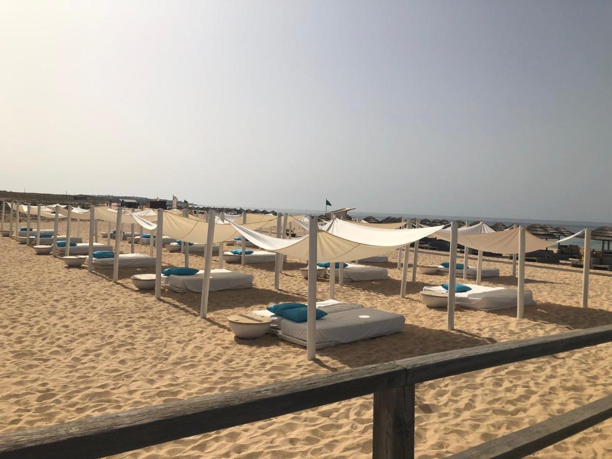 Luxury Two Br Pool View Beach Side Apartment At Algarve'S Longest Beach Армасан-де-Пера Экстерьер фото